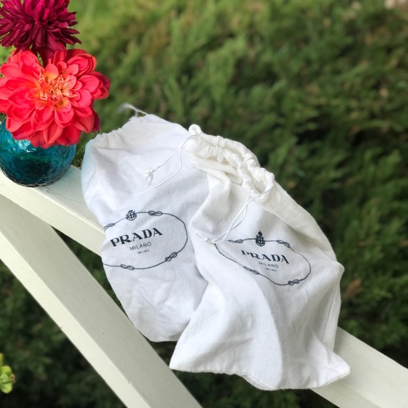 Rare 2016 Fendi Navy Leather Sculpted Heeled mules - Picture 7 of 8